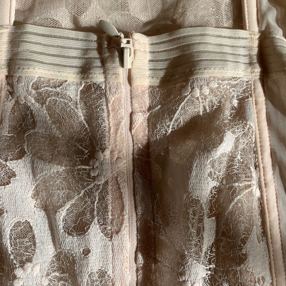 Vintage blush corset slip by Victoria’s Secret ✨ - Picture 4 of 8